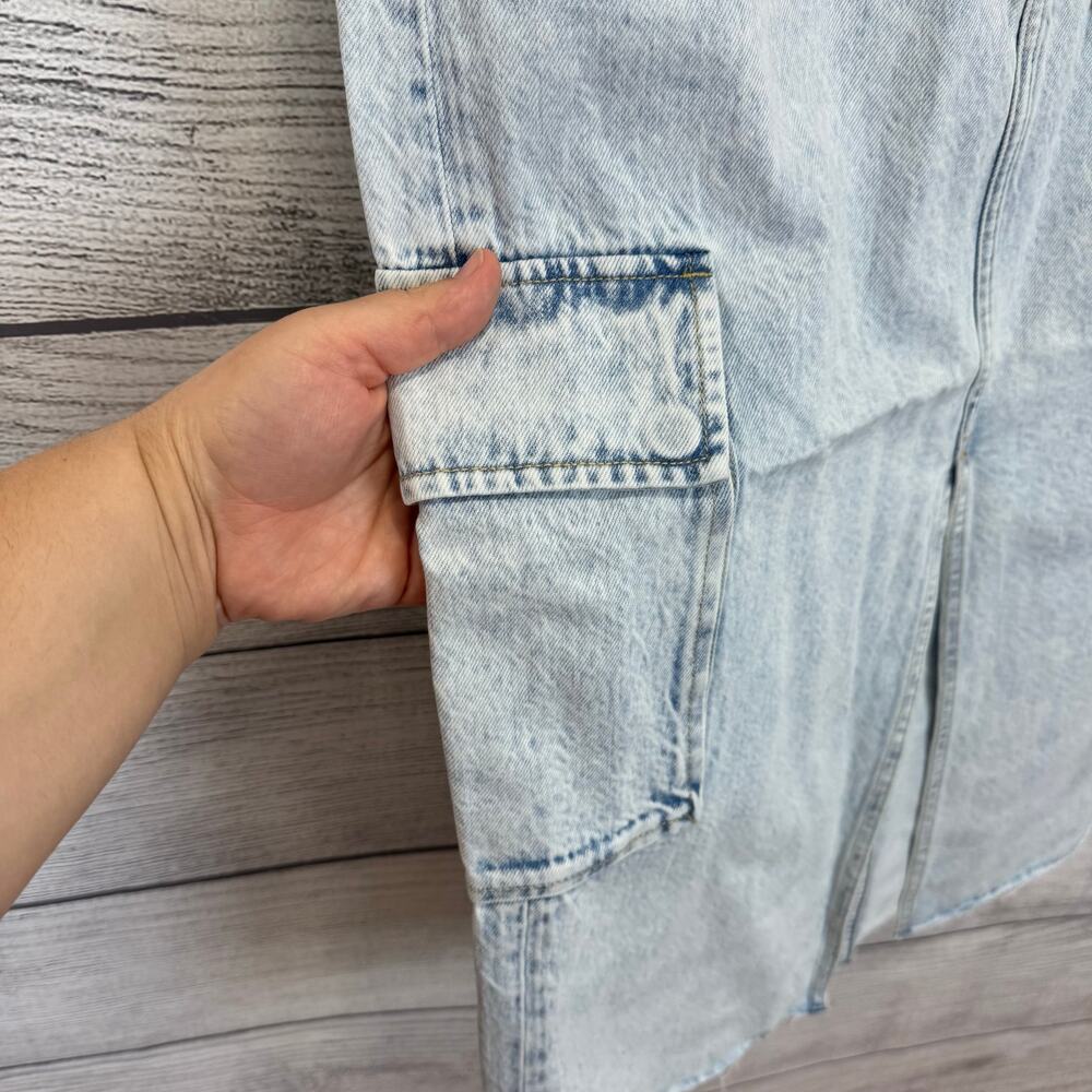 Pistola Women's Light Wash Mckayla Low Slung Cargo Jean Skirt Size 28 - Picture 5 of 8